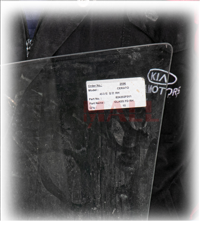 شیشه در جلو راست سراتو 2008